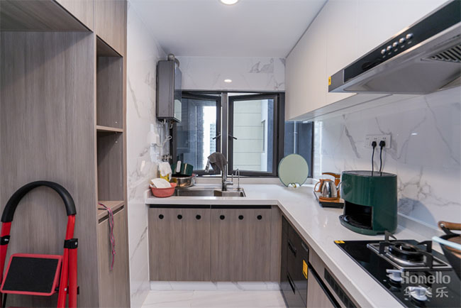 102㎡三居，寬敞橫廳結(jié)構(gòu)+實(shí)用軟裝搭配，打造簡約溫馨之家